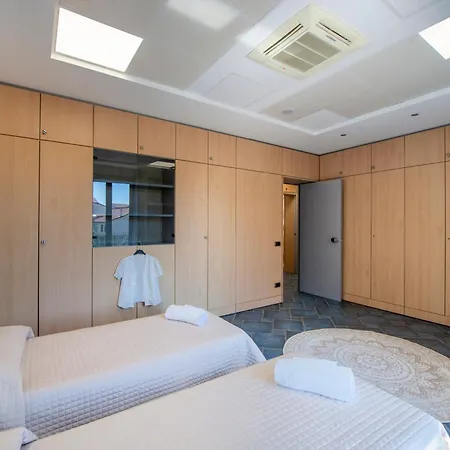 Apartment Mamaral House *