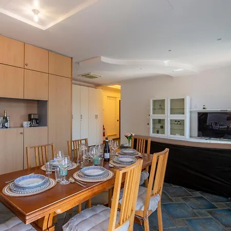 Apartment Mamaral House